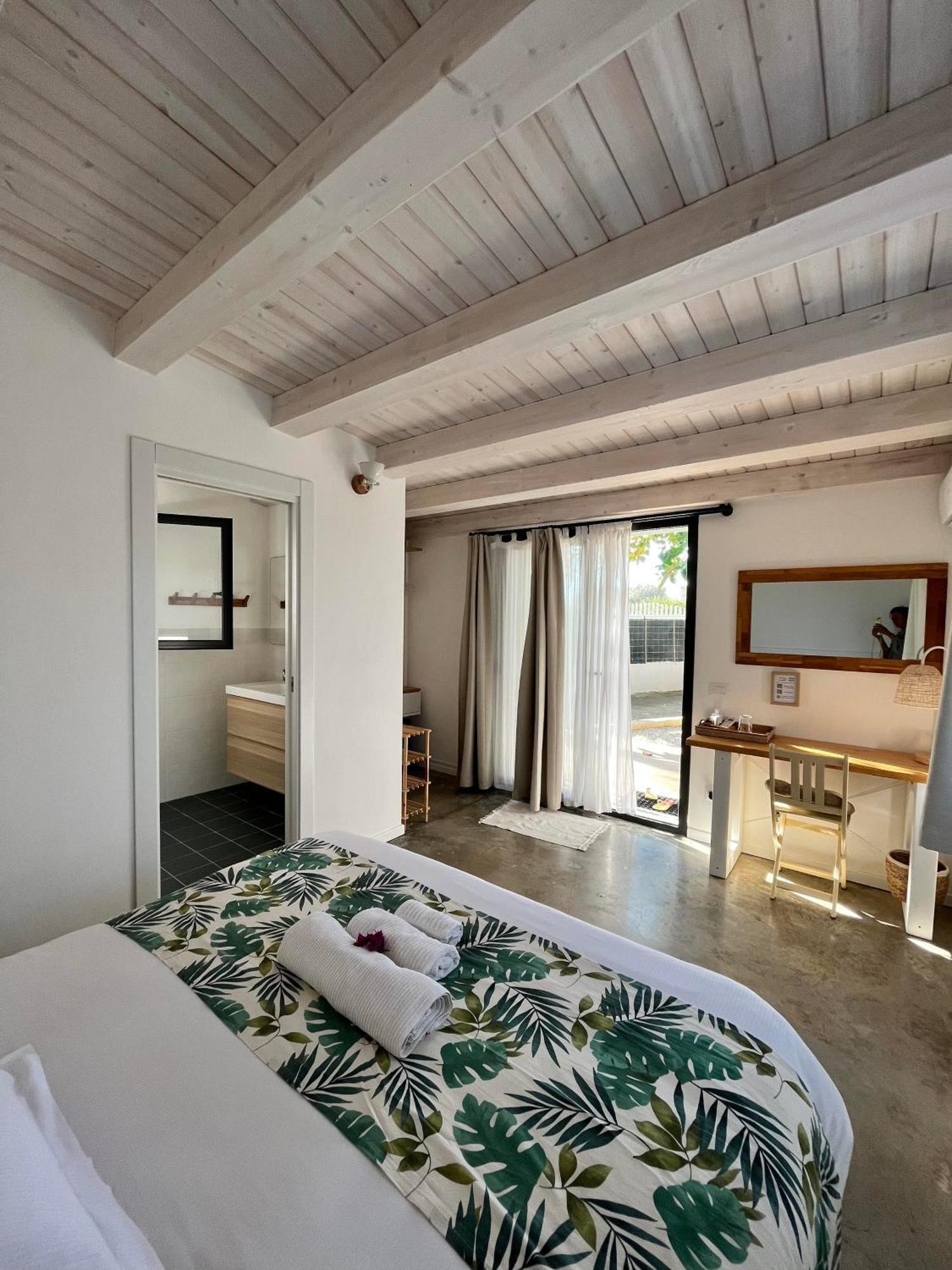 Mayana Sicily - The Suites Санта-Мария-дель-Фокалло Экстерьер фото
